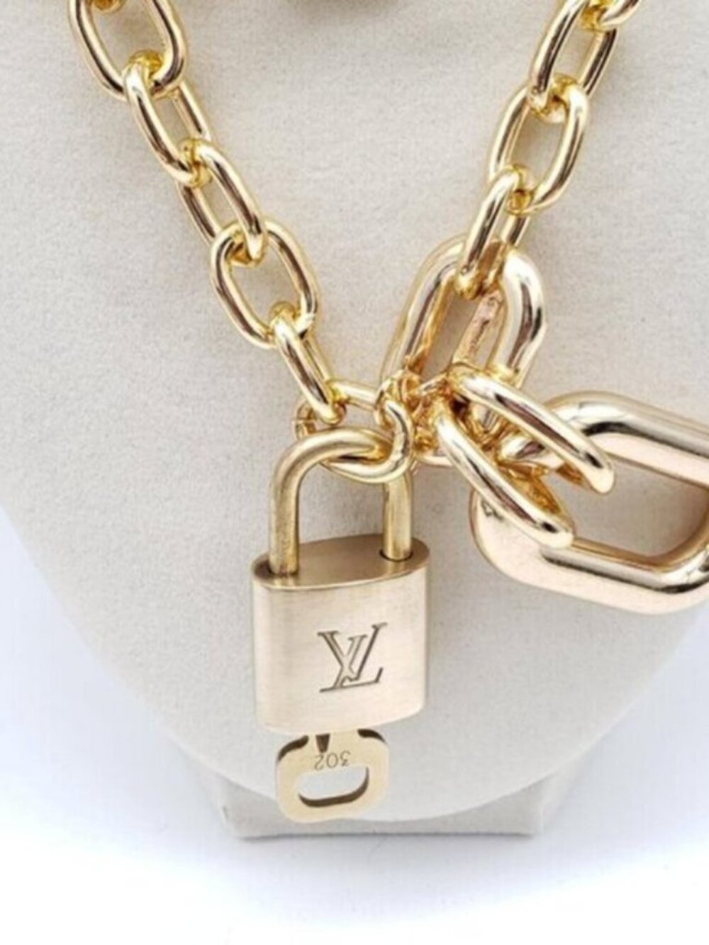 Authentic Louis Vuitton Gold Padlock with Unbranded Gold plated Chain - Picture 8 of 9